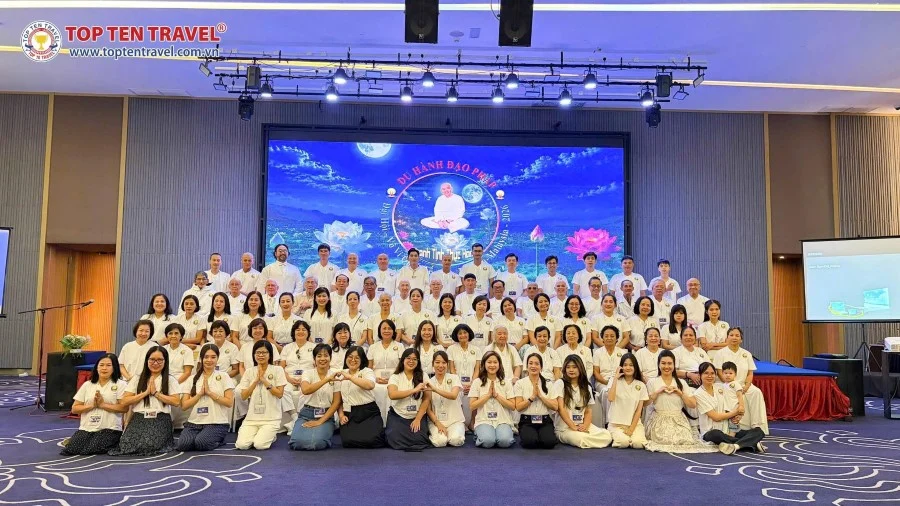 Tour sở hữu sự góp mặt của đông đảo thành viên với nhiều độ tuổi khác nhau