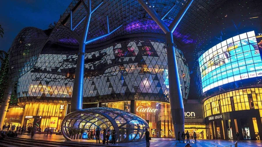 Singapore nổi tiếng với những thiên đường mua sắm rộng lớn