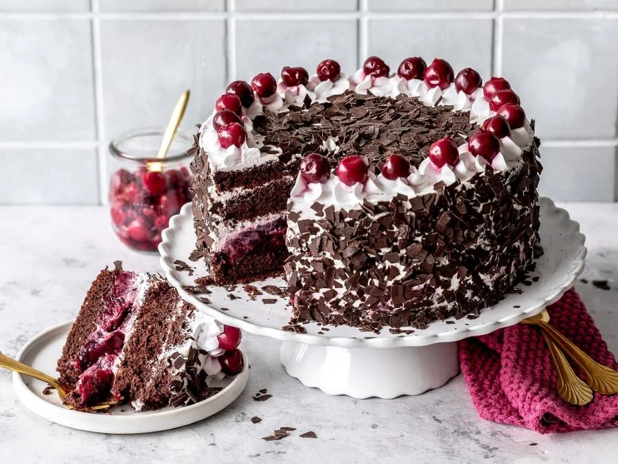 Schwarzwälder kirschtorte - một loại bánh ngọt được ưa chuộng nhất tại Đức