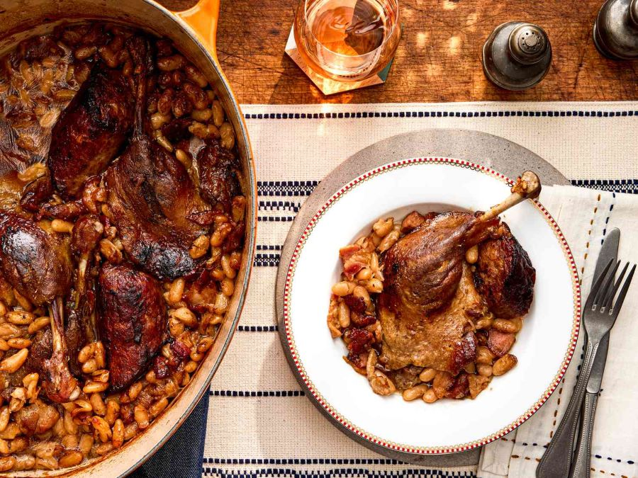 Thịt hầm Cassoulet là món ăn yêu thích của nhiều người dân Pháp mỗi khi mùa đông ghé thăm