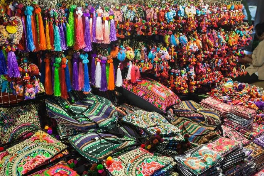 Du lịch Thái Lan nhất định phải ghé thăm các khu chợ hoạt động sôi nổi