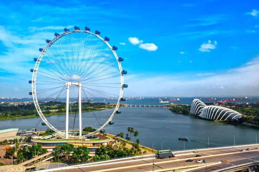 Singapore Flyer là một trong những vòng quay quan sát có quy mô lớn nhất trên thế giới