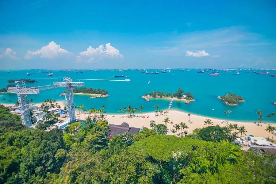 Quần đảo Sentosa nổi tiếng với các bãi biển trong xanh tuyệt đẹp