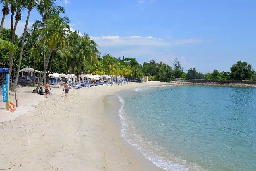 Siloso Beach là bãi biển được lựa chọn phổ biến nhất