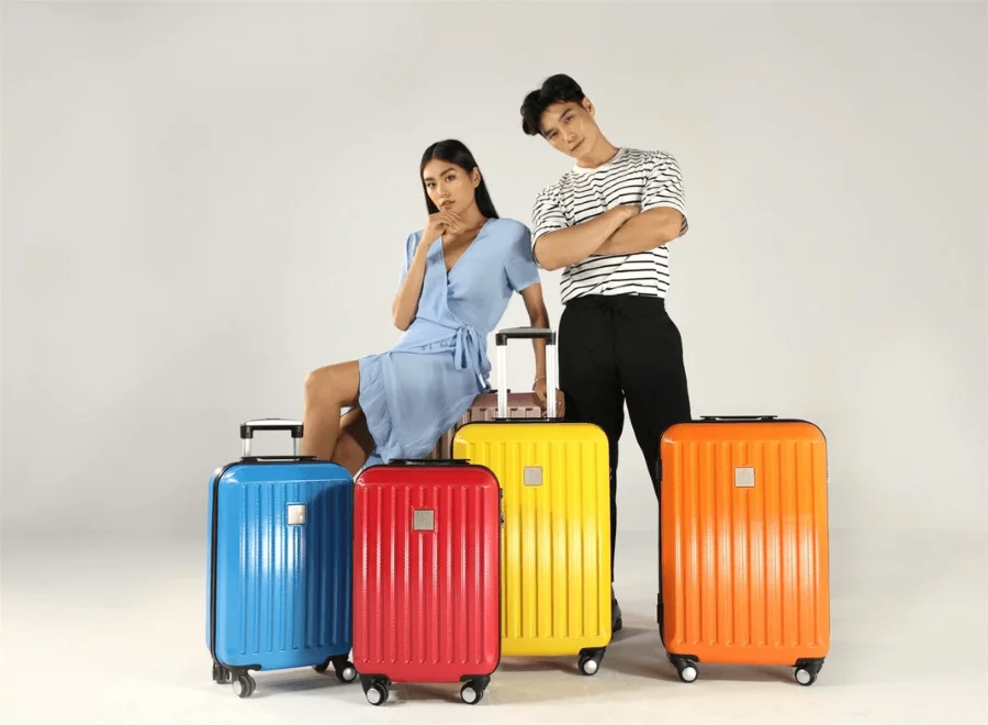 Các mẫu vali được thiết kế với nhiều màu sắc khác nhau