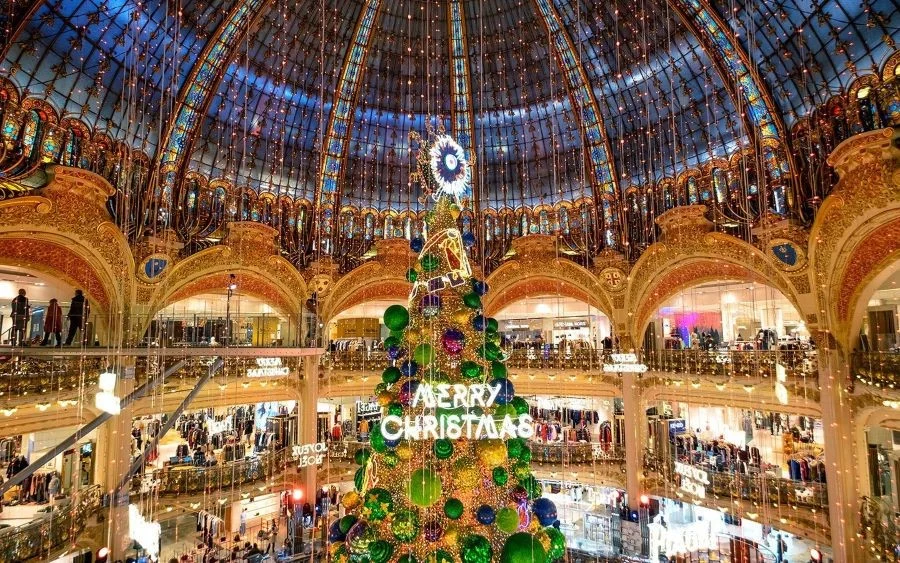 Đừng bỏ qua kỳ nghỉ Giáng sinh trọn vẹn tại thủ đô Paris hoa lệ của nước Pháp bạn nhé!