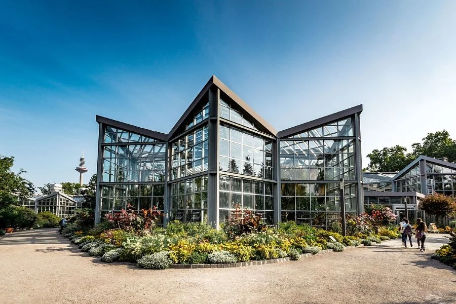Ngày nay khu vườn thực vật Palmengarten là một trong những địa điểm thu hút khách du lịch hàng đầu tại thành phố Frankfurt