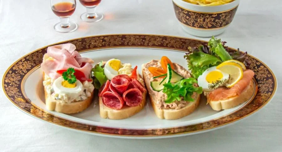 Chlebicek - món bánh sandwich một mặt sở hữu vẻ ngoài bắt mắt và hấp dẫn