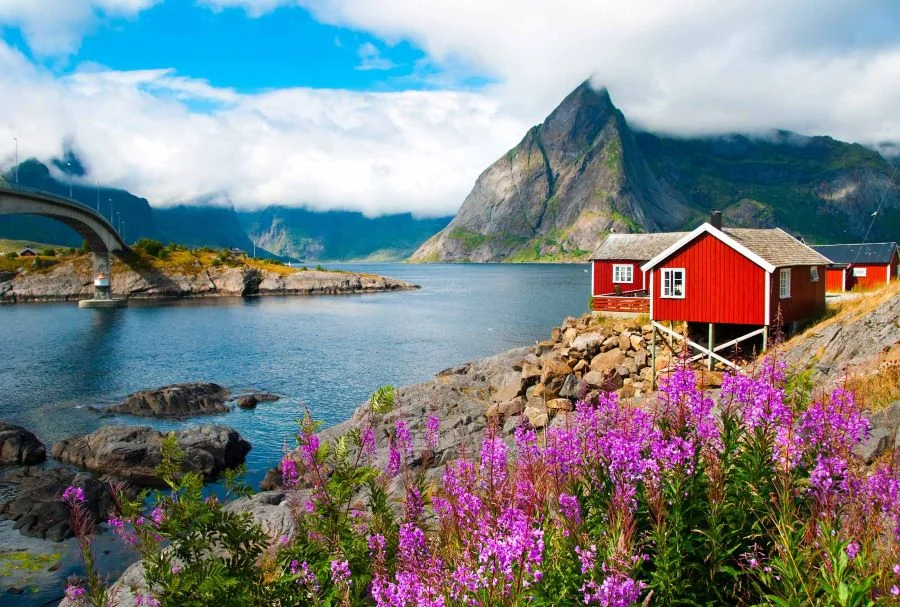 Quần đảo Lofoten là điểm đến trong mơ dành cho những ai muốn hòa mình vào thiên nhiên tươi đẹp