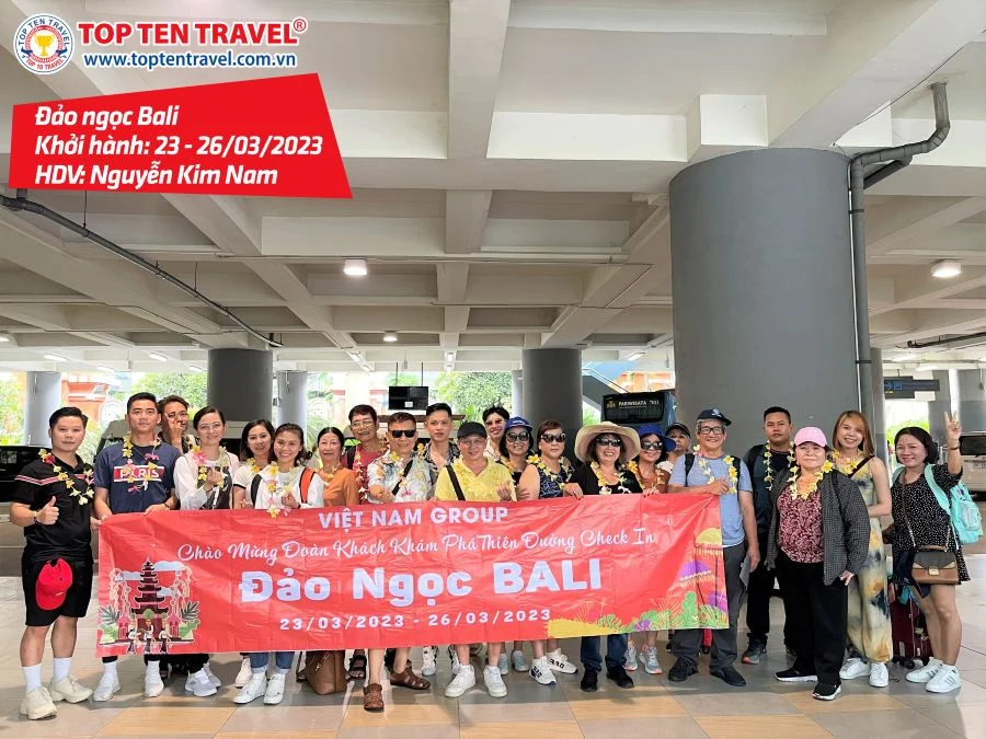 Tổng hợp hình đoàn tour du lịch khởi hành tháng 3 tại Top Ten Travel