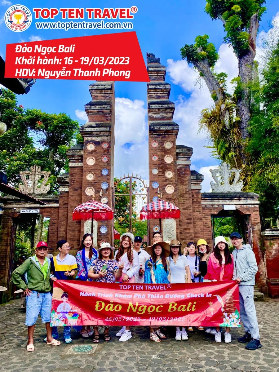 Tổng hợp hình đoàn tour du lịch khởi hành tháng 3 tại Top Ten Travel