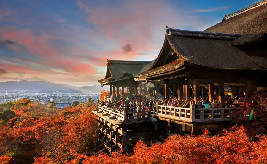 Nơi đây là địa điểm lý tưởng để ngắm toàn cảnh cố đô Kyoto