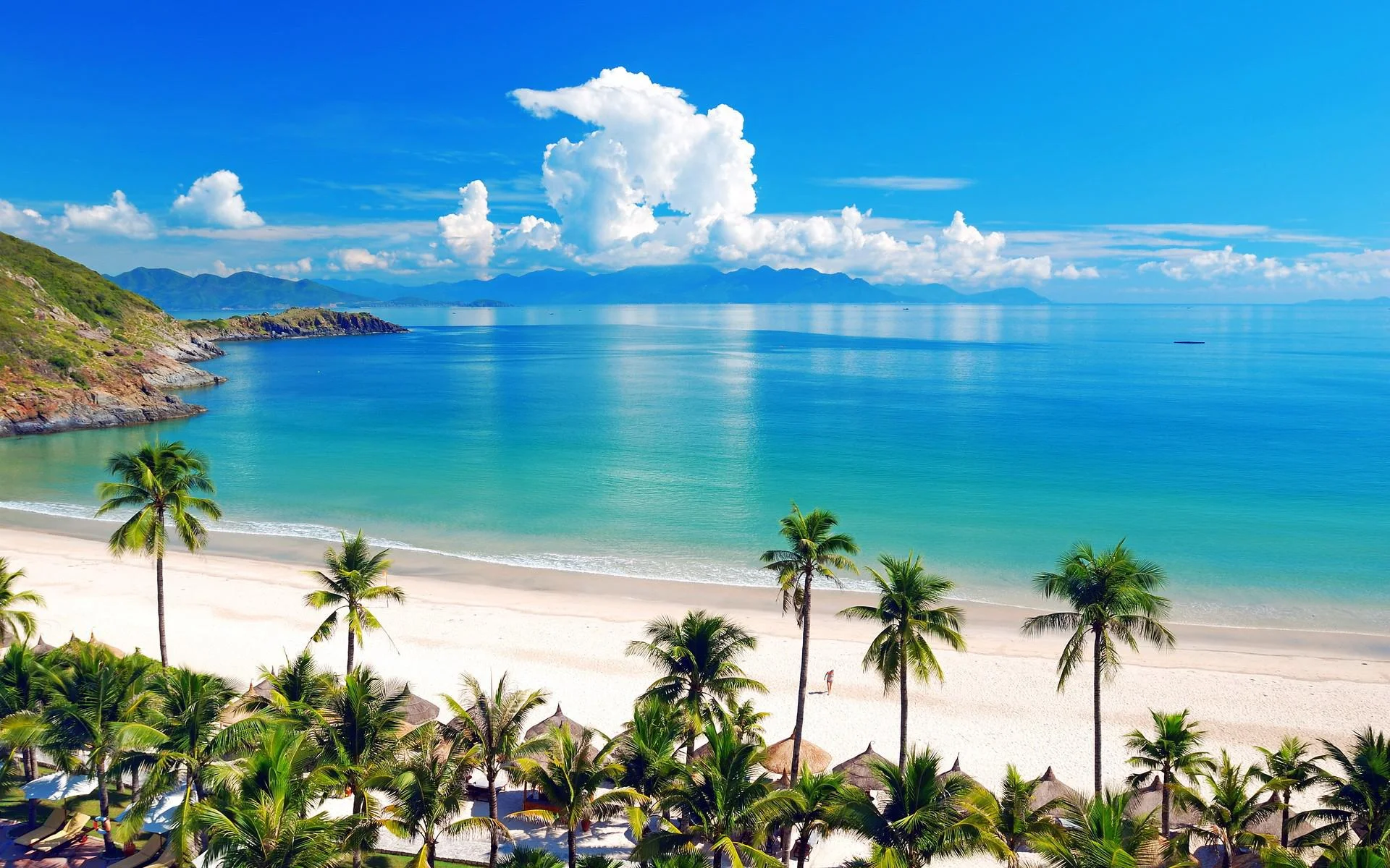 Nha Trang là hòn đảo xanh mát cuốn hút mọi ánh nhìn