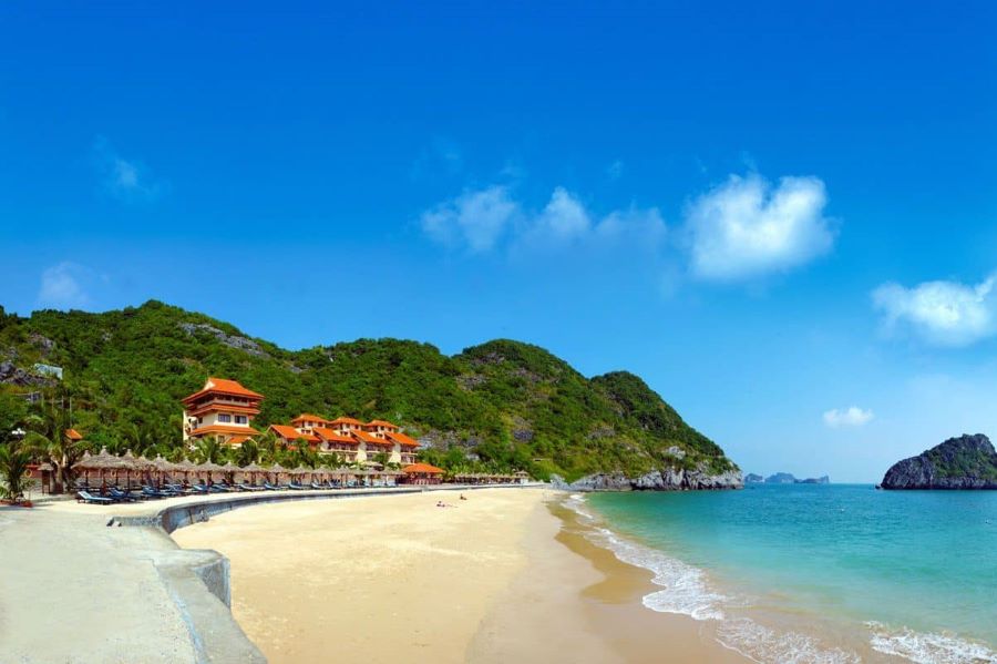Biển Đồ Sơn - Hải Phòng sở hữu cảnh sắc non nước hữu tình