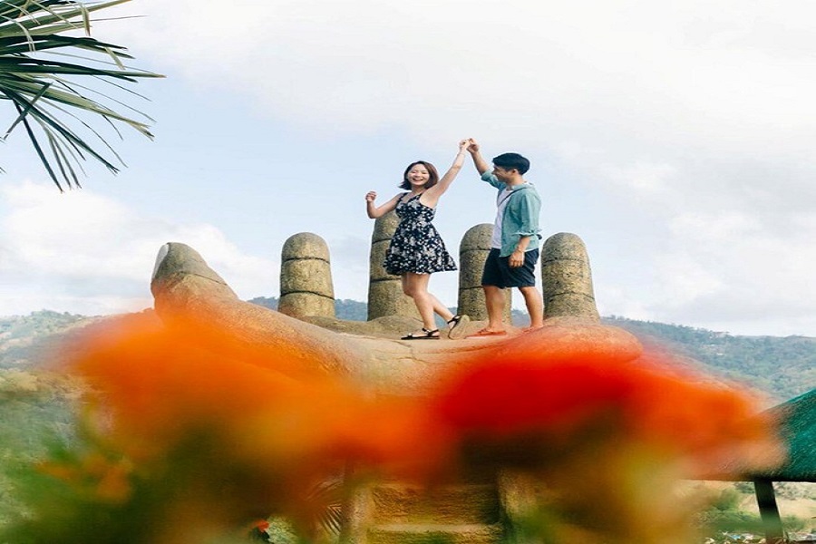 Bàn tay vàng trong "làng sống ảo" giữa núi rừng Philippines Bàn tay vàng trong "làng sống ảo" giữa núi rừng Philippines