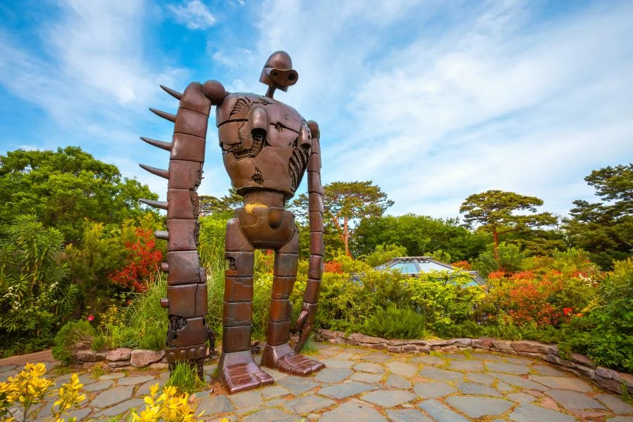 Bảo tàng Ghibli chủ yếu trưng bày các tác phẩm hoạt hình của Studio Ghibli 