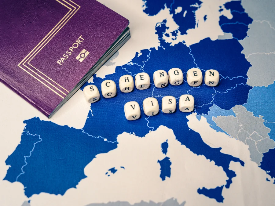 Du khách nên chuẩn bị thủ tục xin visa du lịch châu Âu từ sớm 