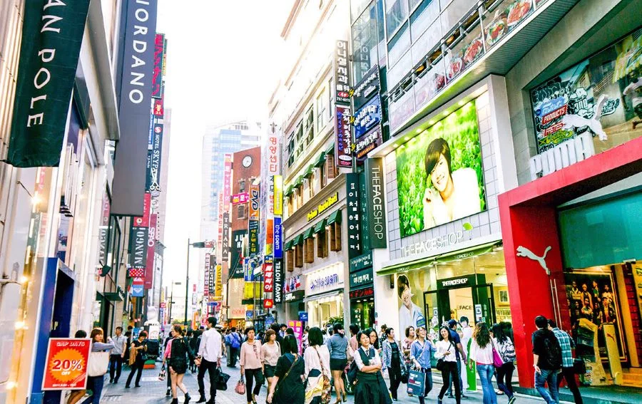 Khu mua sắm Myeongdong sầm uất bậc nhất tại xứ Hàn