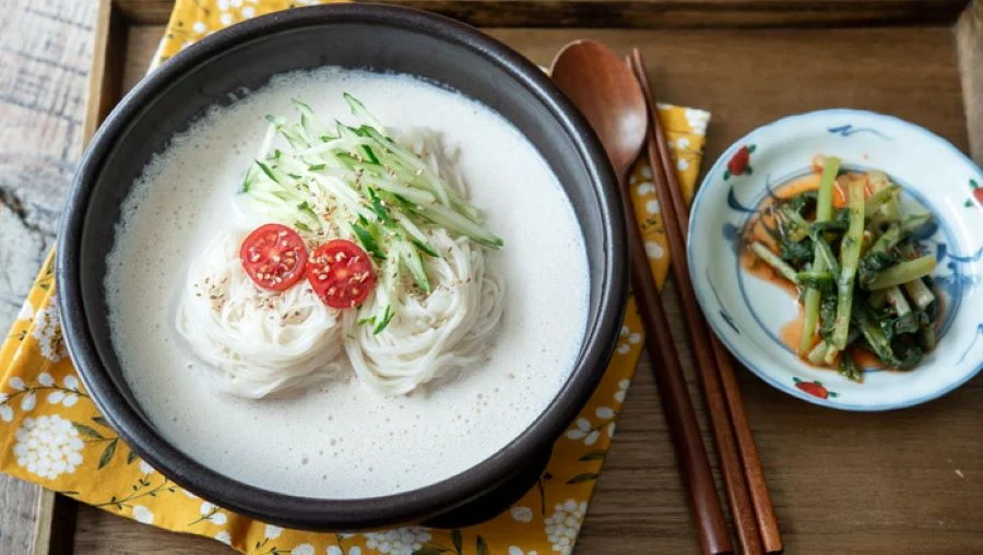 Kongguksu - Mì sữa đậu nành với các thành phần hết sức lành mạnh, tươi mát và vô cùng dinh dưỡng