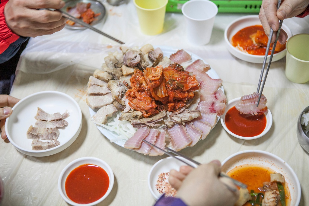 cá đuối lên men lại là món ăn mà không phải thực khách nào cũng dám thử.