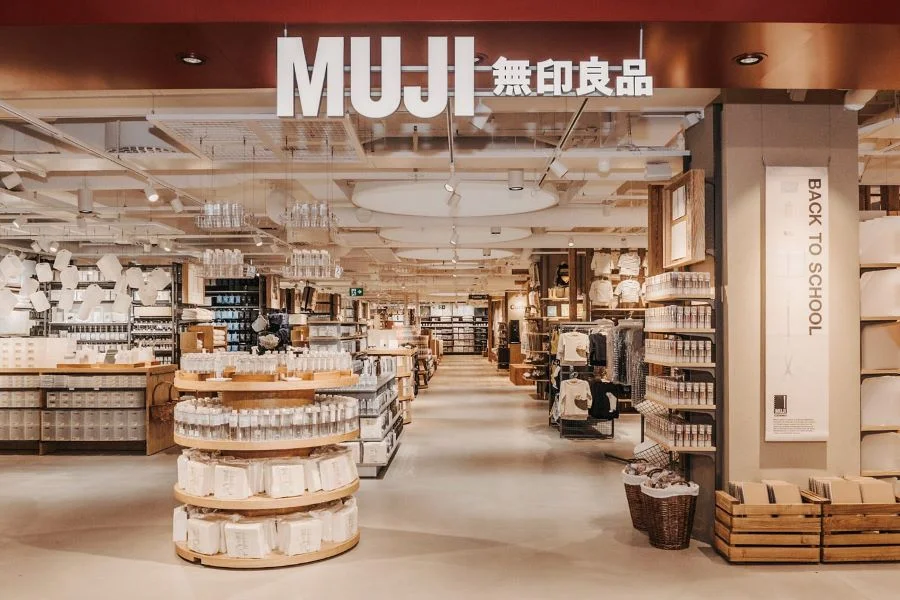 Muji gây ấn tượng với phong cách bày trí tối giản, hiện đại