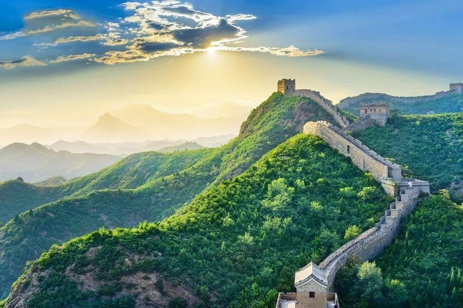 Vạn Lý Trường Thành trong xanh mỗi độ hè về