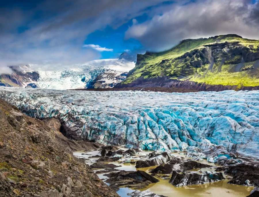 Điểm nhấn của khu vườn quốc gia Vatnajökull là các dòng sông băng nổi tiếng
