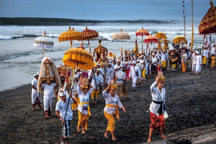 Các lễ hội độc đáo của Bali diễn ra vào mùa hè