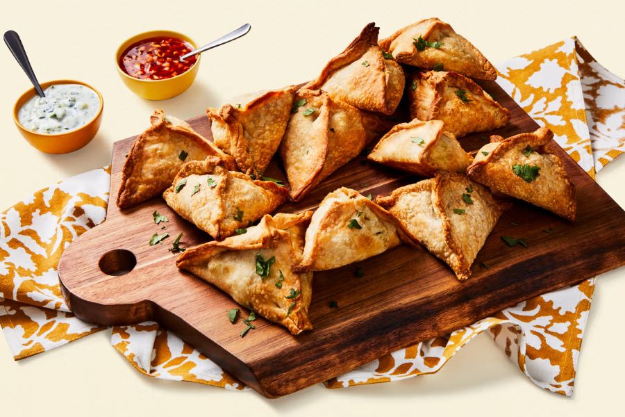 Bánh Samosa Ấn Độ là một loại bánh truyền thống nổi tiếng của người Ấn