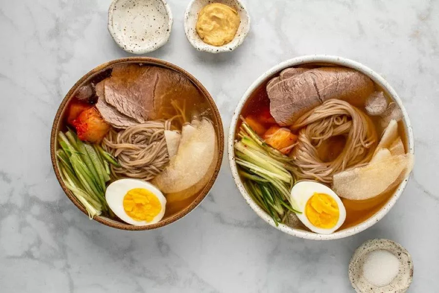 Thành phẩm bát mì lạnh thơm ngon đậm đà chuẩn vị xứ Hàn 