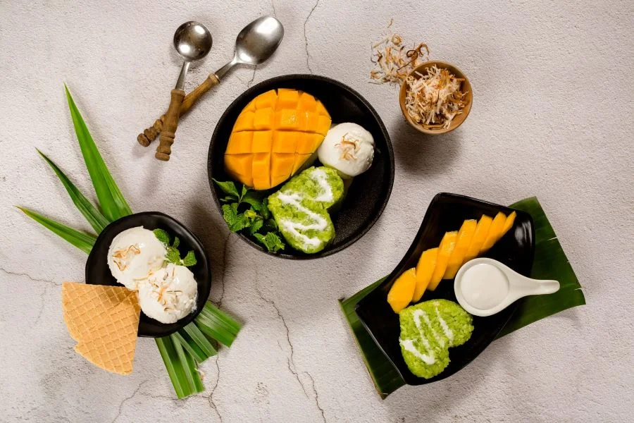 Xôi xoài Thái Lan là món tráng miệng hấp dẫn và được đông đảo thực khách yêu thích 
