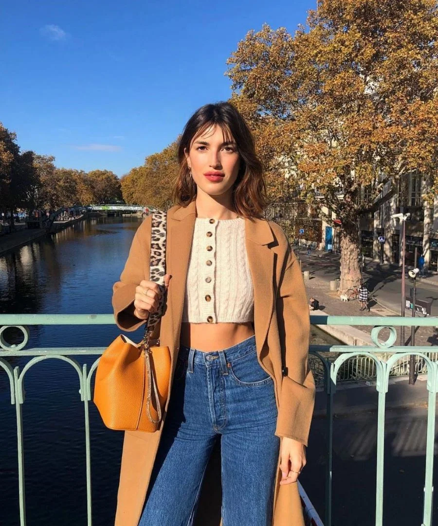 Bạn chắc hẳn sẽ trở nên vô cùng nổi bật với chiếc outfit này