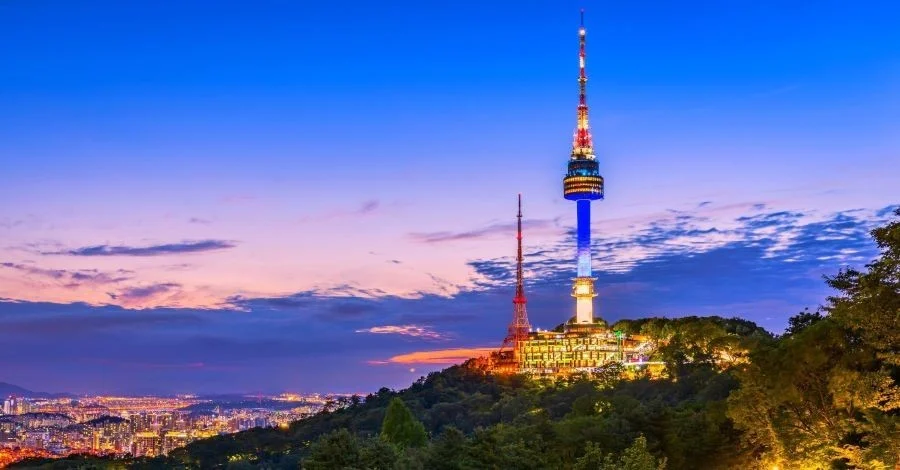 Namsan chính là tòa phát thanh, truyền hình đầu tiên mà Hàn Quốc sở hữu