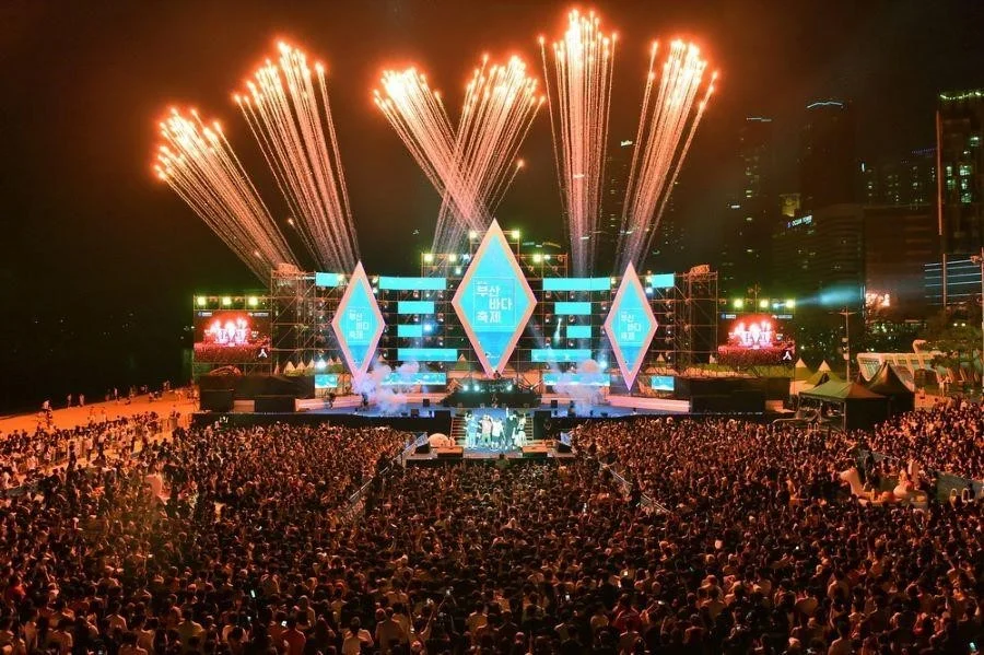 Lễ hội biển Busan diễn ra vào tháng 8 hằng năm