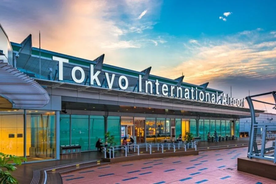 Khung cảnh tại sân bay Tokyo của Nhật Bản