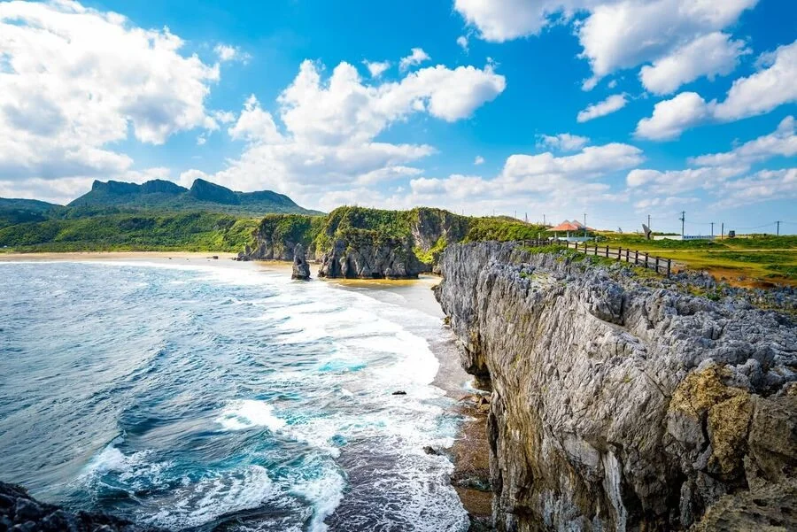 Okinawa được mệnh danh là hòn ngọc biển xanh của Nhật bản