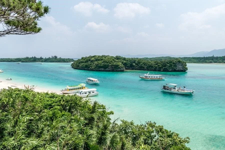 Okinawa được mệnh danh là hòn ngọc biển xanh của Nhật bản