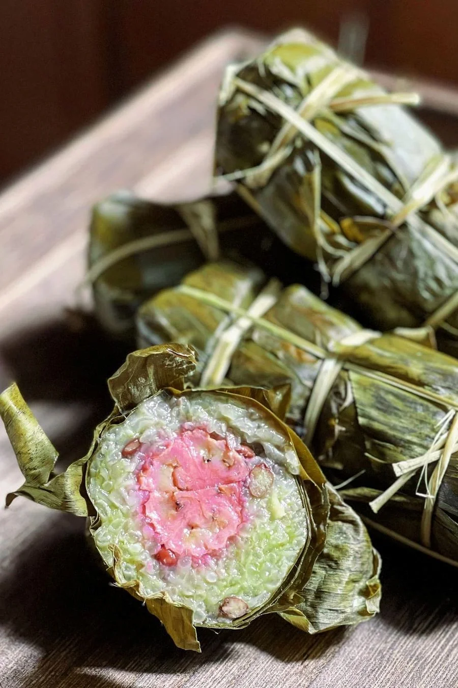 Người trong Nam thích những đòn bánh Tết hình trụ dài vào những ngày đầu năm mới