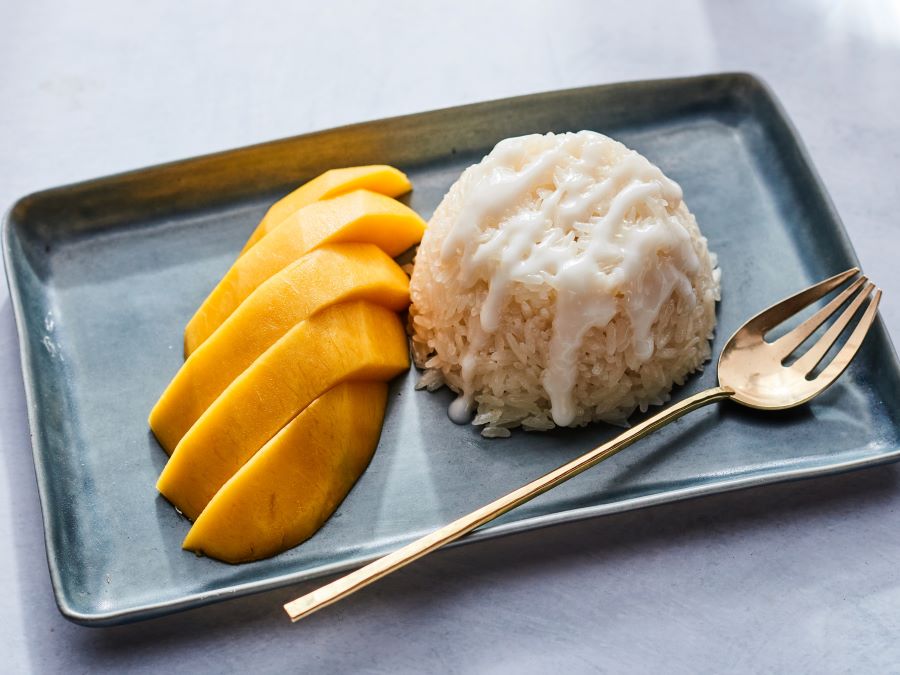 Mango Sticky Rice - món ăn vặt quốc dân chinh phục mọi thực khách bởi hương vị ngọt ngào đến khó cưỡng
