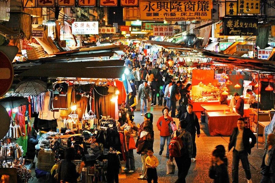 Yeouido chào đón du khách với bầu không khí nhộn nhịp, đa dạng trải nghiệm và vô số điều thú vị