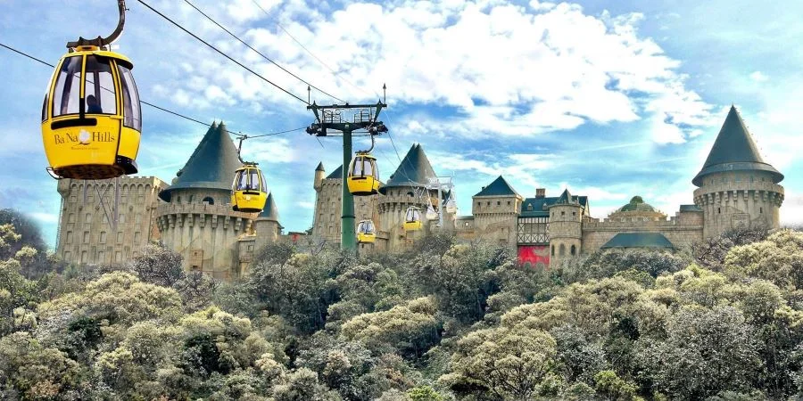 Cáp treo Bà Nà Hills là một trong những hệ thống cáp treo hiện đại và ấn tượng nhất thế giới