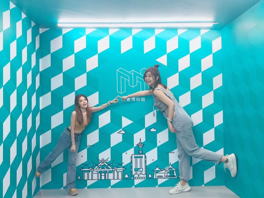Một khi đã đặt chân vào Bảo Tàng Ảo Ảnh thì không biết đâu là thật, đâu là giả