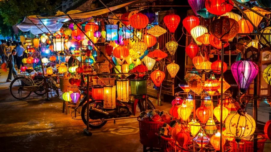 Vẻ đẹp cổ kính phảng phất chút hơi thở của thời gian của phố cổ Hội An