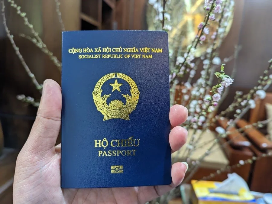 Hộ chiếu là loại giấy tờ bắt buộc hàng đầu khi đi du lịch Hàn Quốc