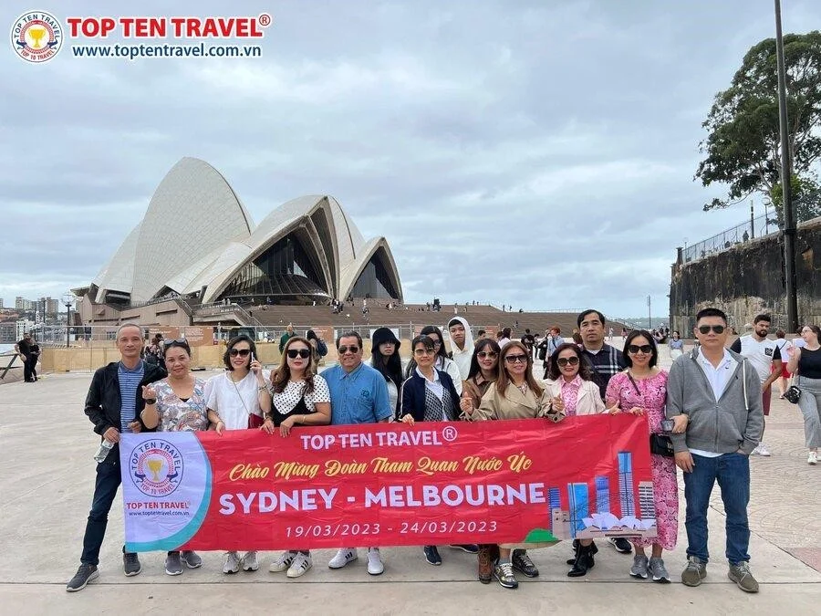 Du khách tham gia hành trình tour Úc của Top Ten Travel