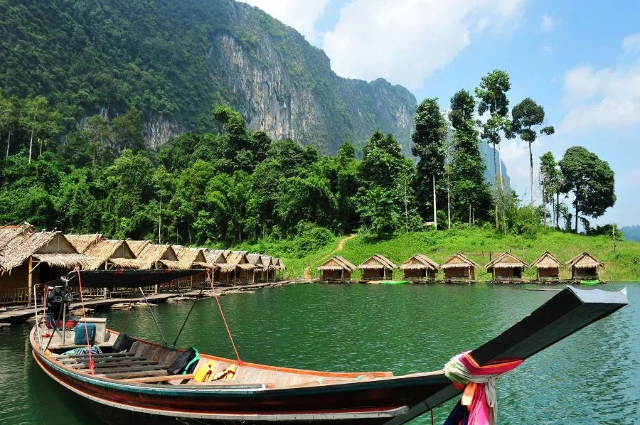 Vườn Quốc Gia Khao Sok sở hữu bức tranh thiên nhiên hùng vĩ đầy choáng ngợp 