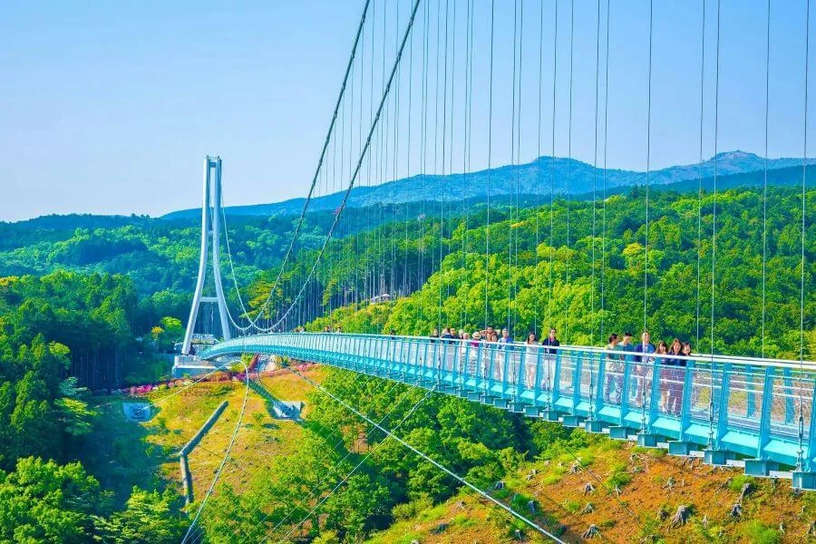 Cầu Mishima Skywalk là một điểm đến độc đáo và ấn tượng tại Nhật Bản