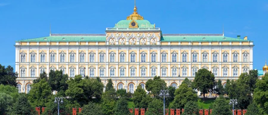 Cung điện Kremlin là cái tên đầu tiên trong danh sách những địa điểm du lịch Nga đẹp mê mẩn lòng người