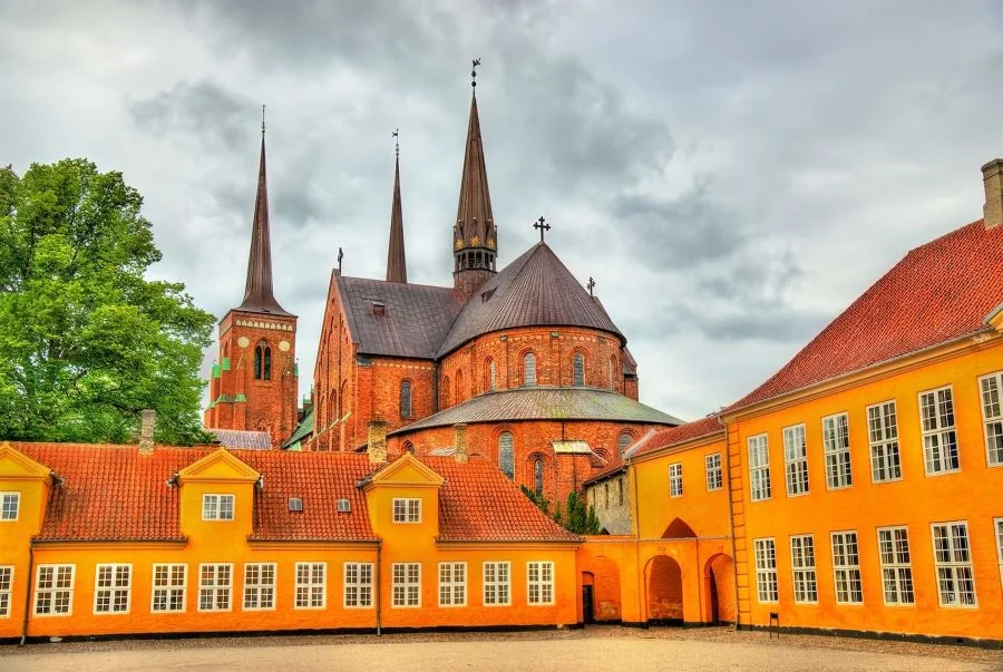 Nhắc đến du lịch Đan Mạch thì không thể không nhắc tới nhà thờ chính tòa Roskilde