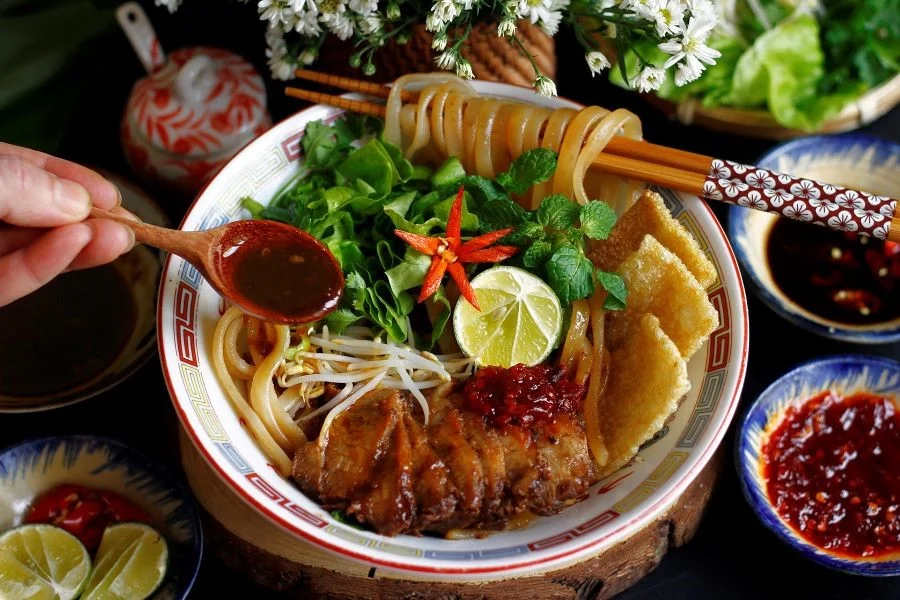 Cao Lầu - Một trong những món ăn bạn nhất định không được bỏ lỡ khi đến miền Trung đầy nắng gió này